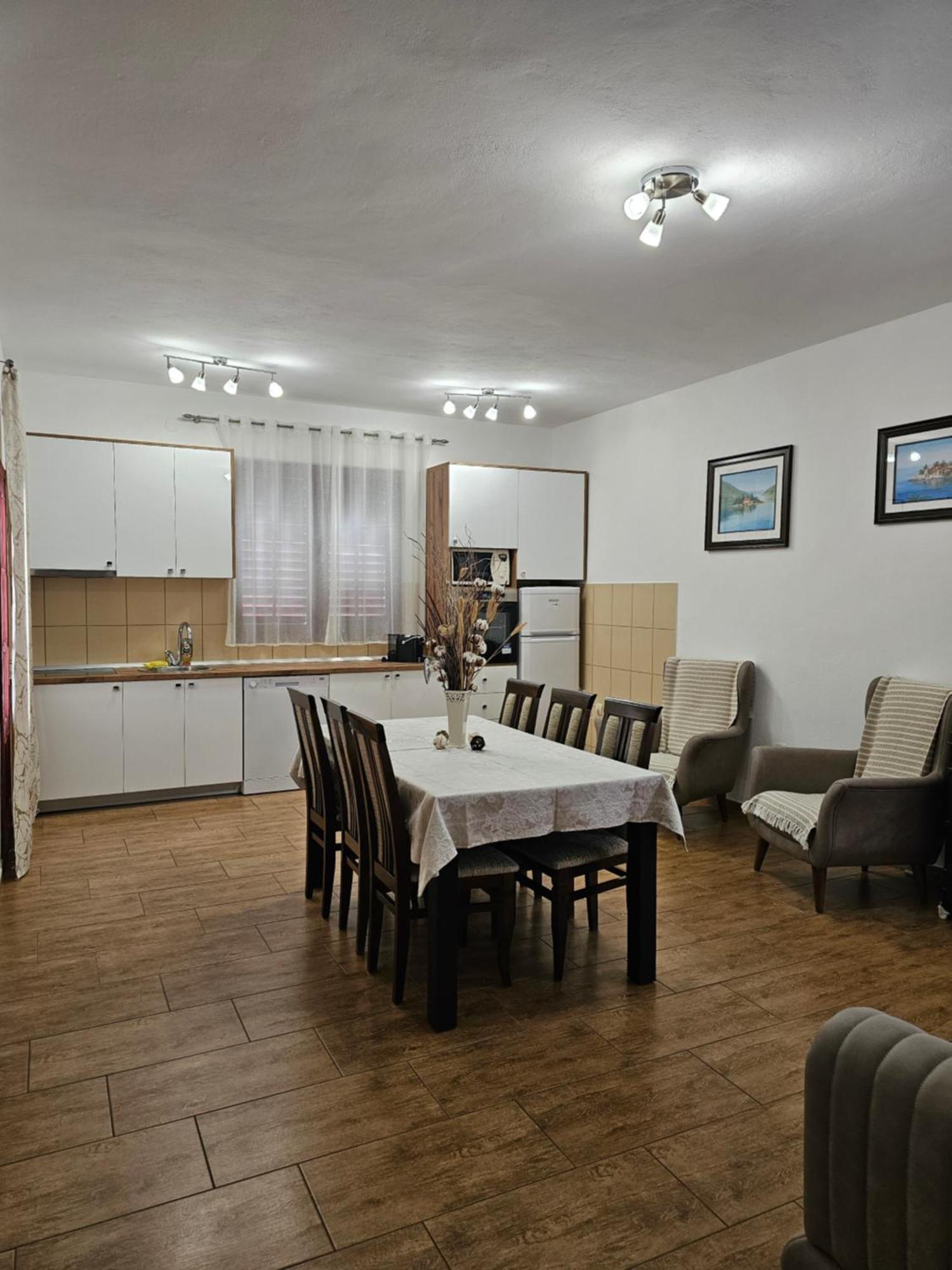 Apartments Nadja Kotor Exterior foto