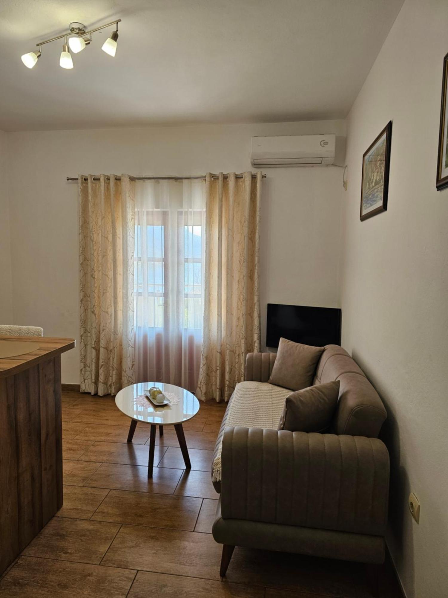 Apartments Nadja Kotor Exterior foto
